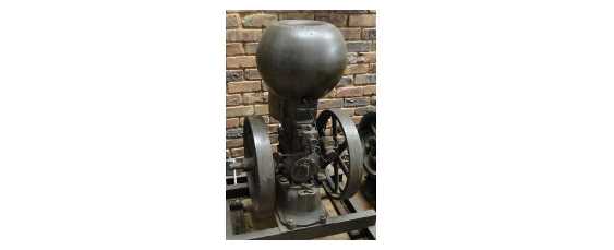 Single cylinder engine